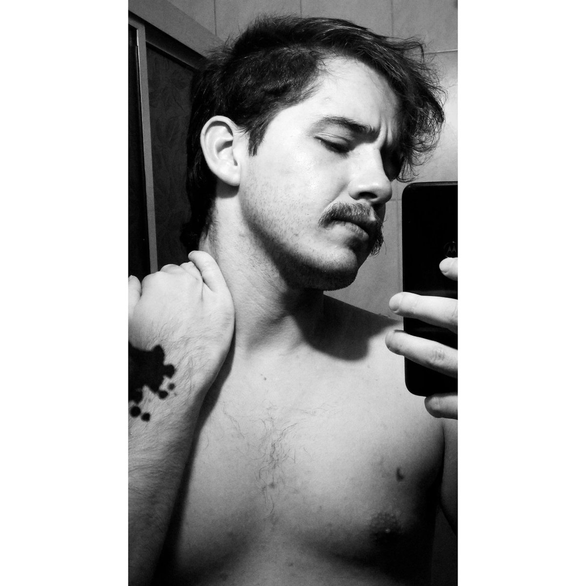 Vfmjoao's tweet photo. Dying by the hand of a foreign man, happily 🎶

#gay #gayboy https://t.co/r2YnGdHMVz