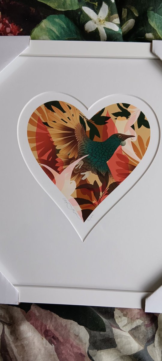 thekiwicanary's tweet photo. Framed FLOX prints arrived from Auckland today. These are going to be hung up on the wall of the stairs.
Eventually, we hope to have a one metre round of a Tui above our bed. But that's a $4k purchase for another day - when we have saved up for it. #NZArt #Flox https://t.co/RSeLd527yp