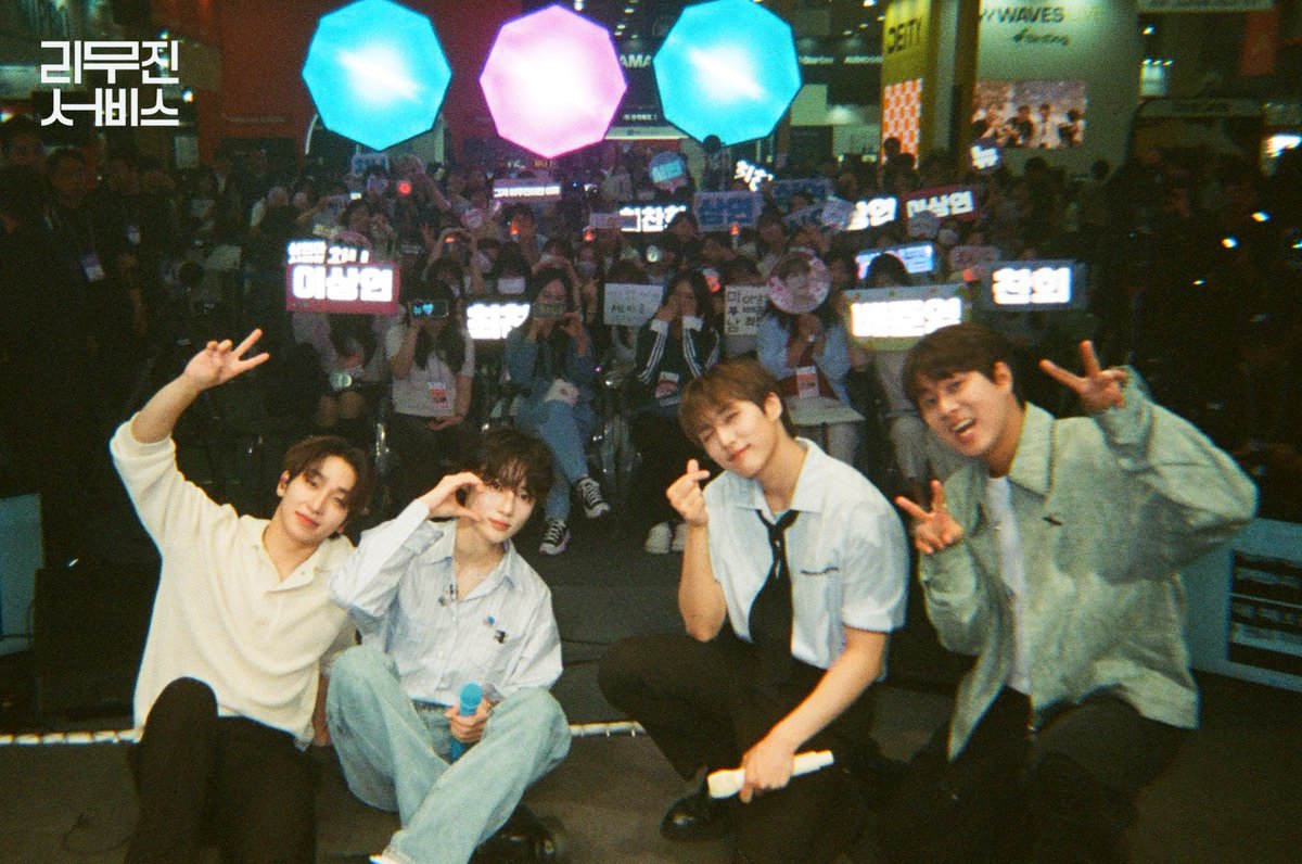 mujin_plz's tweet photo. 리무진서비스 118회 비하인드 필름 도착💌
#더보이즈 멜뮤다X무쥔장
단체곡 서비스 이거 참 좋은 거네💕
귀호강 눈호강이 배가 되는 서비스!!!
완전 럭키림썰이잖앙🍀
함께한 시간을 우리 추억을
붙잡아 붙잡아 붙잡아…

@IST_THEBOYZ
@BPM_LMJ  
  
#상연 #제이콥 #뉴
#이무진 #리무진서비스 https://t.co/qEjD5lmy3F