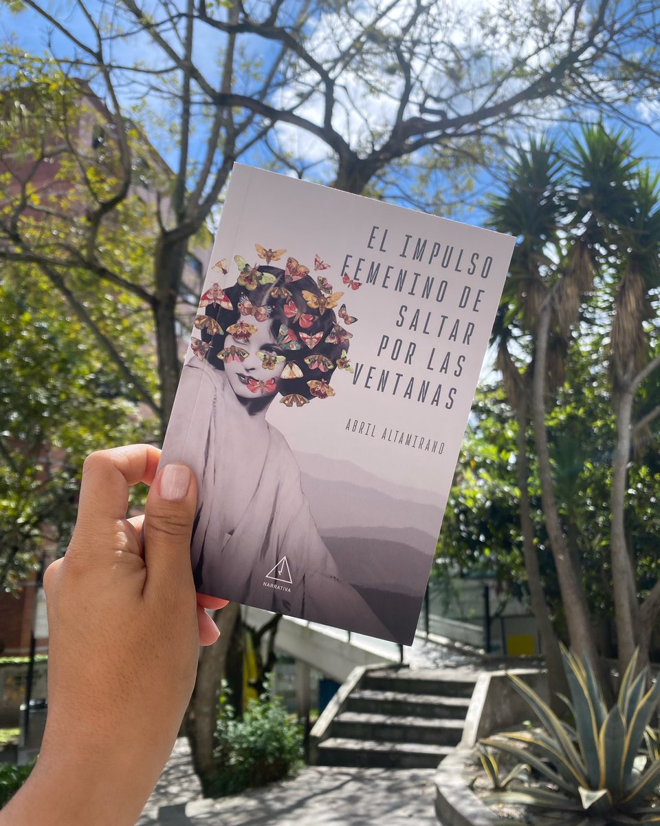 «Entrar en estos cuentos es también una forma de mutar». Gracias <a href="/nataliag37/">Natalia García Freire🦬</a> por el hermoso texto que acompaña mi primer libro de cuentos. Pueden encontrarlo en la <a href="/FilQ_uio/">Feria Internacional del Libro de Quito</a> en el stand de Bestial hasta el domingo, o conmigo por DM 💕