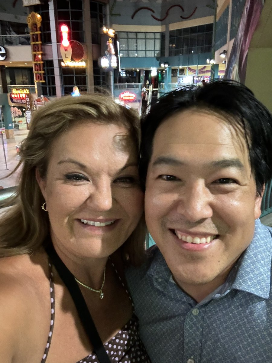 Patty Wanzer (@synigizesales) on Twitter photo Like seriously how could I not post these happy faces from #infocomm24 #avtweeps these are rock stars of A/V. Name them! ❤️🤗🤗😜😘 Like seriously how could I not post these happy faces from #infocomm24 #avtweeps these are rock stars of A/V. Name them! ❤️🤗🤗😜😘