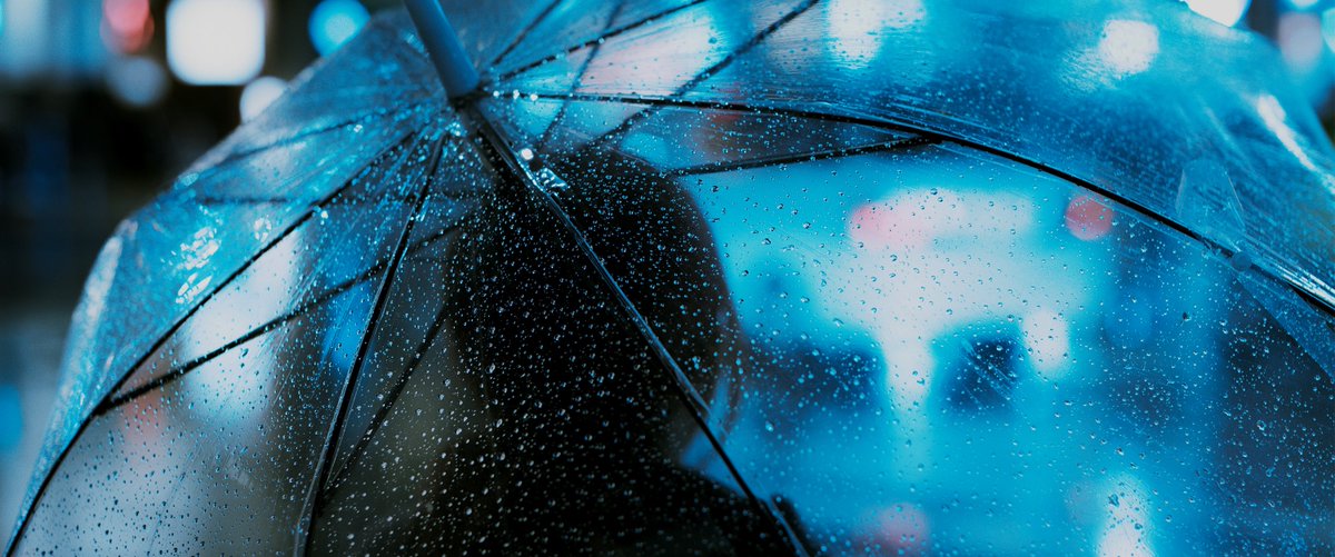 memoriesoftokyo's tweet photo. 青い雨 https://t.co/V07D2lzX1g