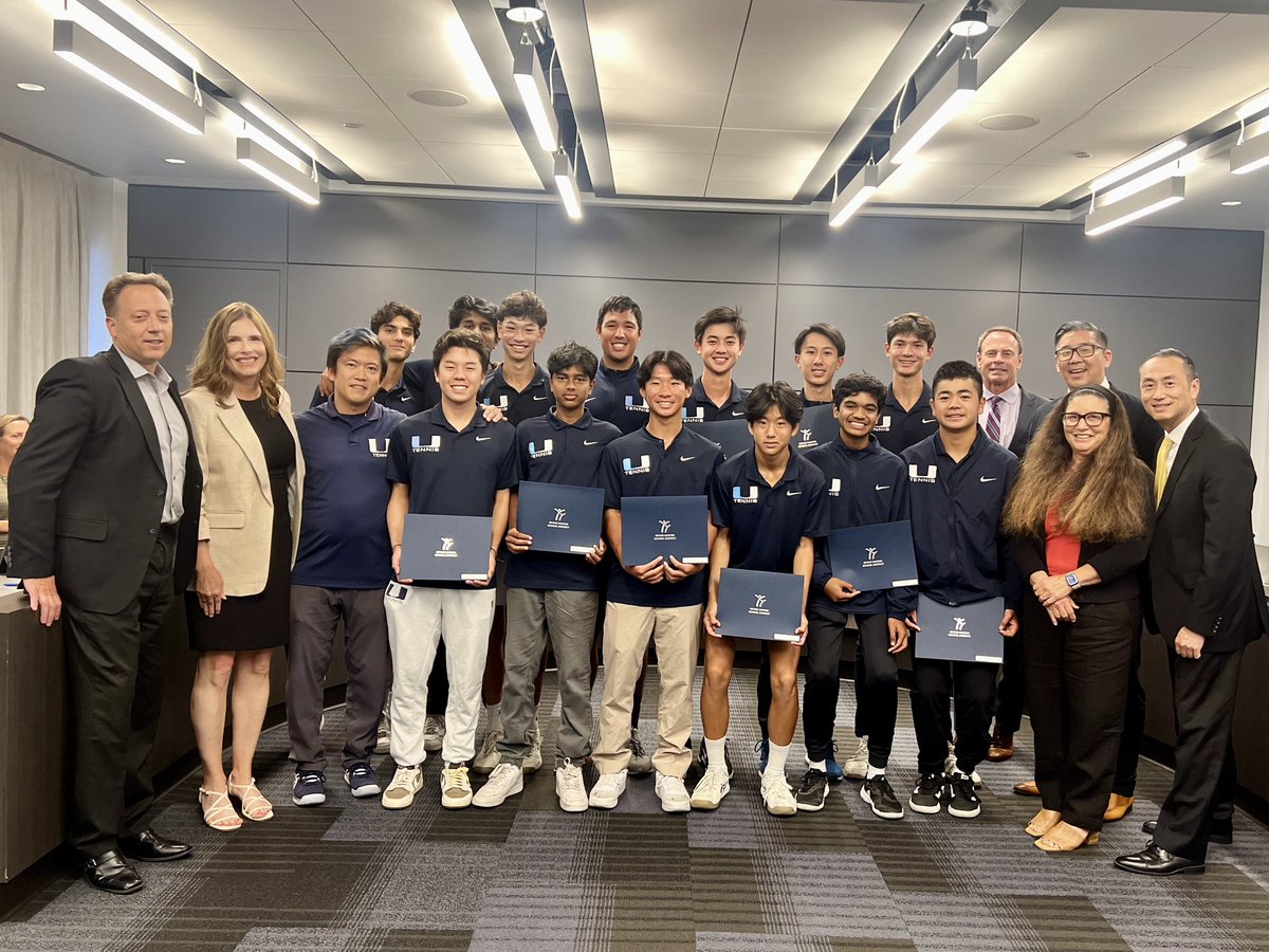 📣 IUSD Board Members recognized University High School's boys tennis team, which won the first-ever CIF state championship,🏆during the June 11, 2024 Board Meeting. 🎉👏

More: instagram.com/p/C8JF168xRdZ/…