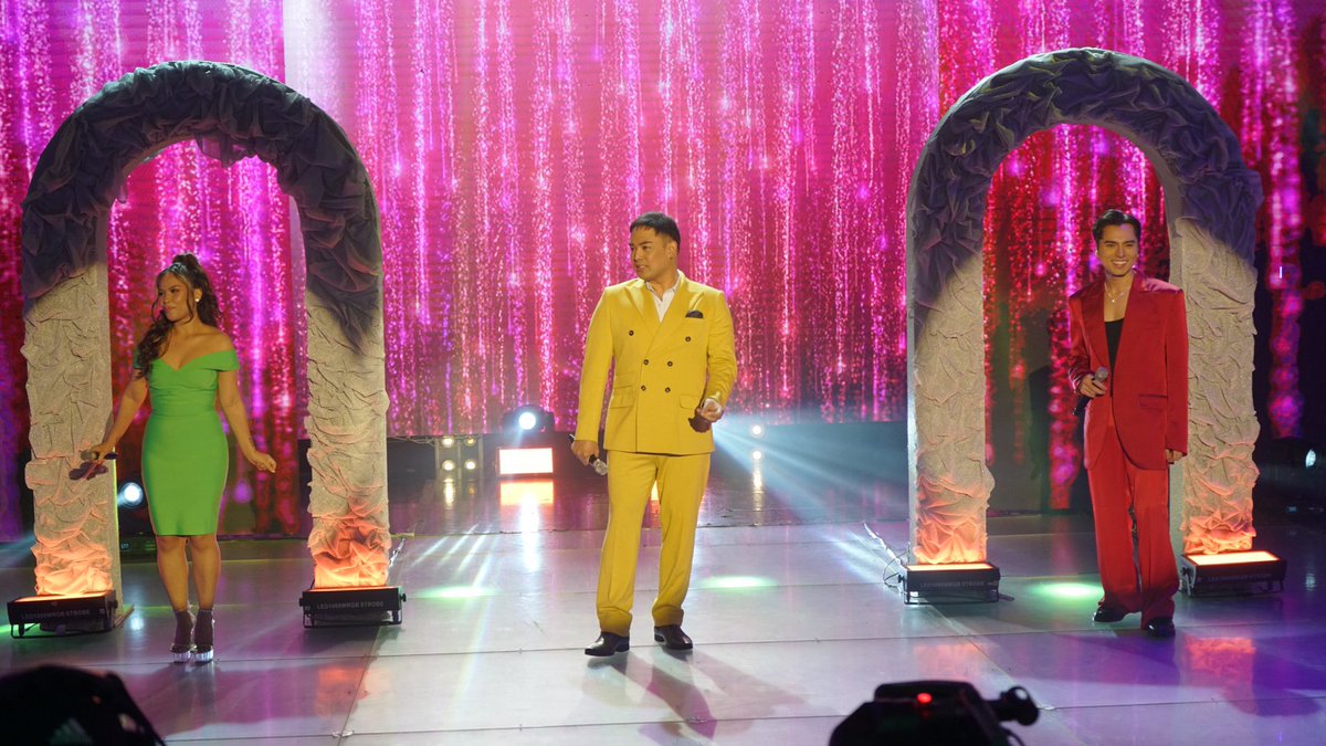 It's Showtime tweet media