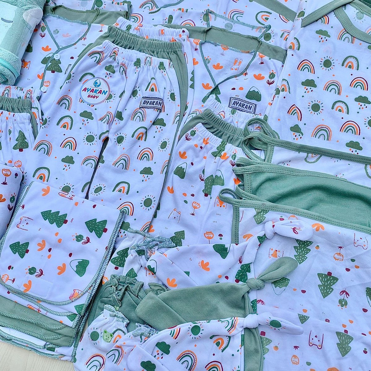 Persiapan baju bayi cek....

 53 PCS paket hemat komplit baju bayi baru lahir paket hemat baby paket komplit bayi baru lahir AYAKAN BABY

s.lazada.co.id/s.r84dA?cc