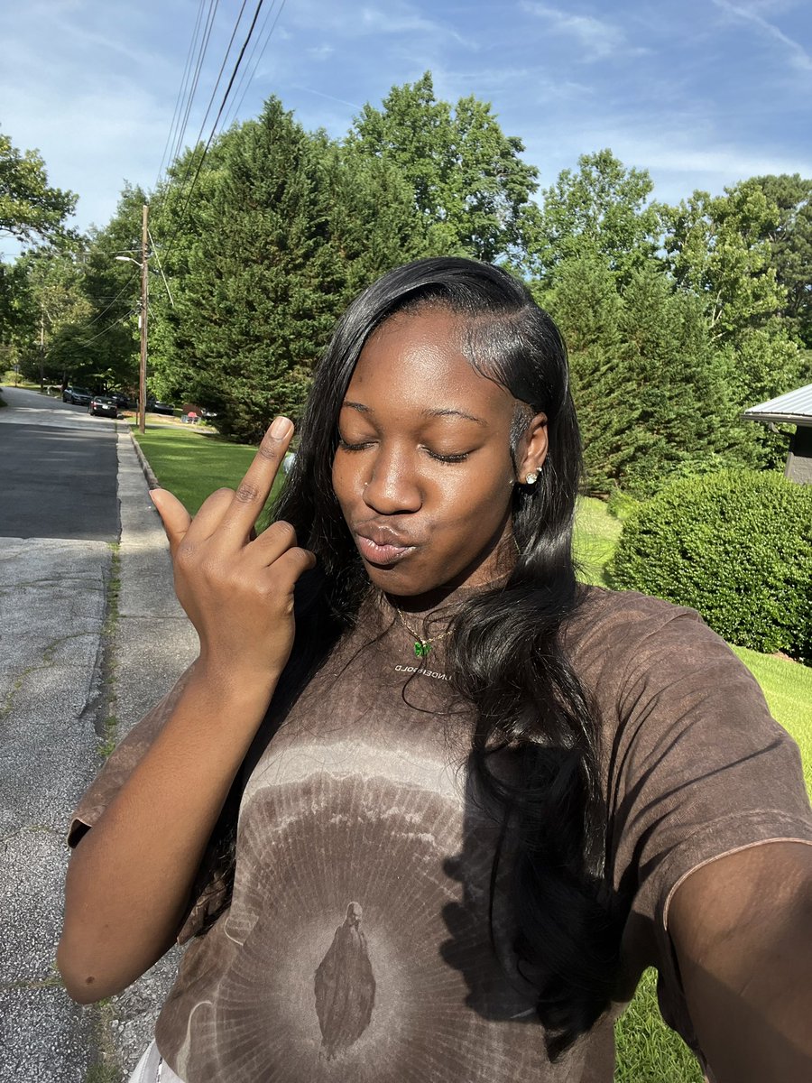 riyahhhh101's tweet photo. why it’s my birthday thoooo ayeee https://t.co/yRNTr2uY9n