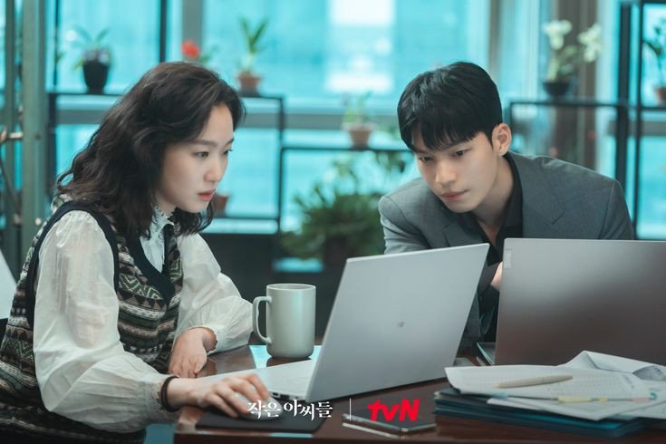 shieloveskdrama's tweet photo. THIS!! HINDI PINANINDIGAN YUNG KILIG KO!!! Ulitin niyo yan! Gumawa kayo ng kdrama ulit, or please kahit movie ibigay nyo. 😭💕

#KimGoEun | #OhInJoo
#WiHaJoon | #ChoiDoIl
#LittleWomen https://t.co/QbJMMLPs2B