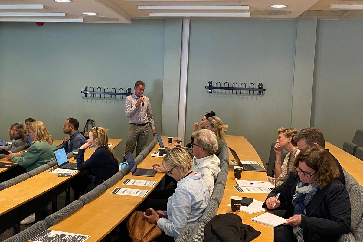 MonashQLab's tweet image. Recently @mark_rickinson delivered an interactive workshop @OsloMet on 'Using research well in practice' to 50 school leaders/teachers, system leaders from municipalities and university researchers. #UsingResearch #ResearchUseInAction #QURE