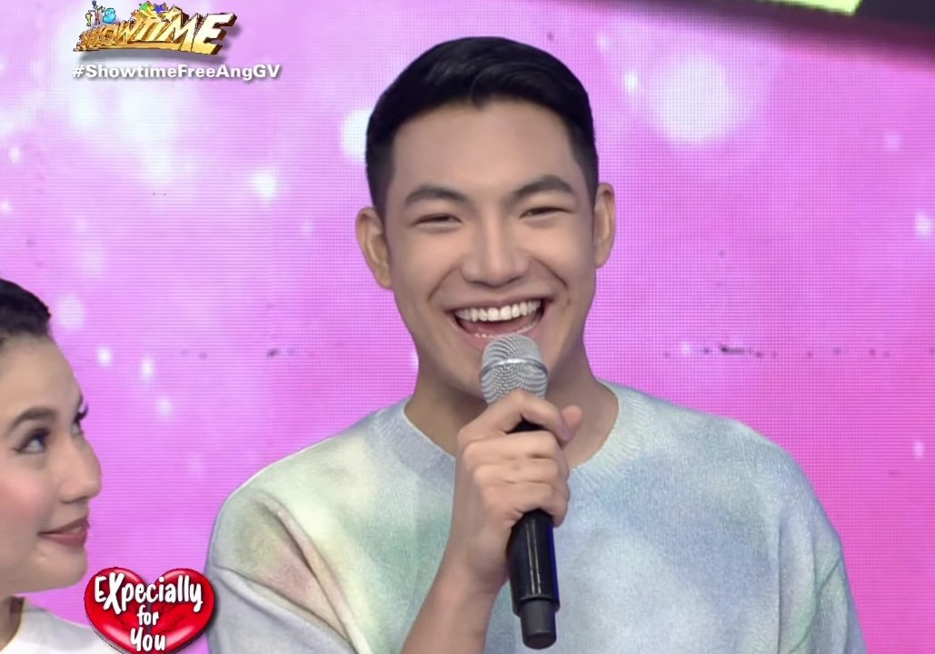 CarlosMiguel652's tweet image. Saya sa heart makita na co host ulit si Darren sa #EXpeciallyForYou.

#DARREN @Espanto2001
#ShowtimeFreeAngGV
@itsShowtimeNa @pawilectura