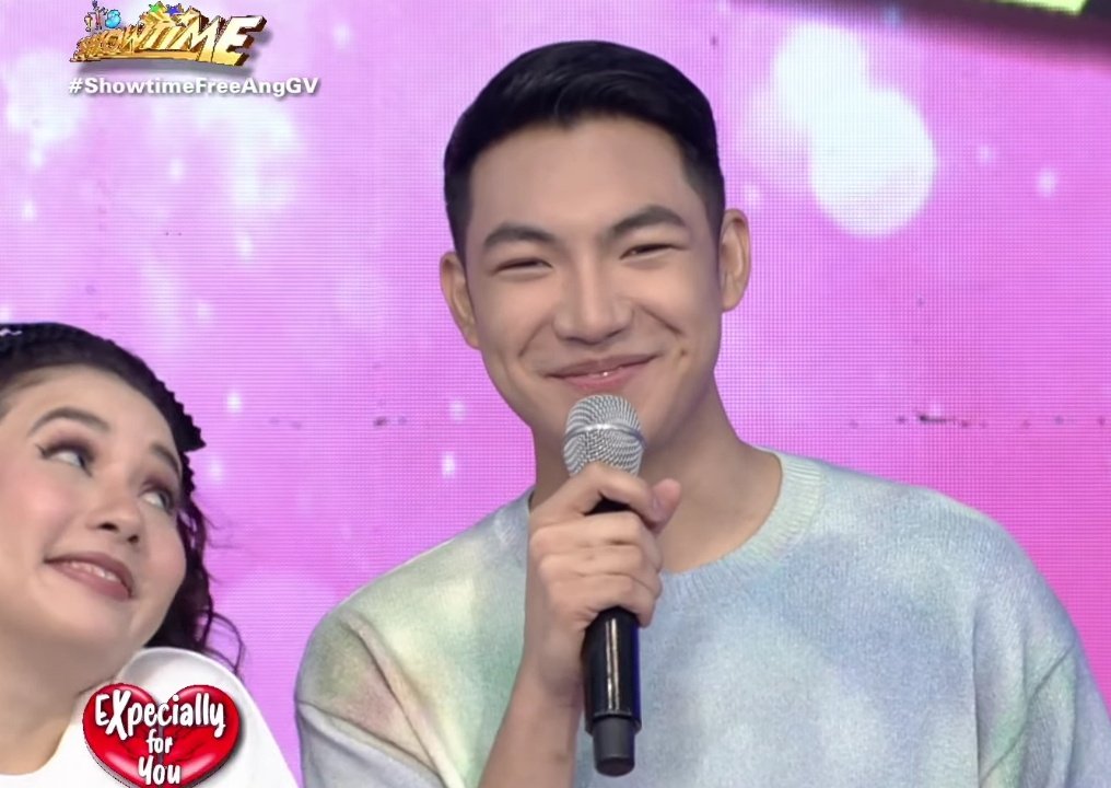 CarlosMiguel652's tweet image. Saya sa heart makita na co host ulit si Darren sa #EXpeciallyForYou.

#DARREN @Espanto2001
#ShowtimeFreeAngGV
@itsShowtimeNa @pawilectura