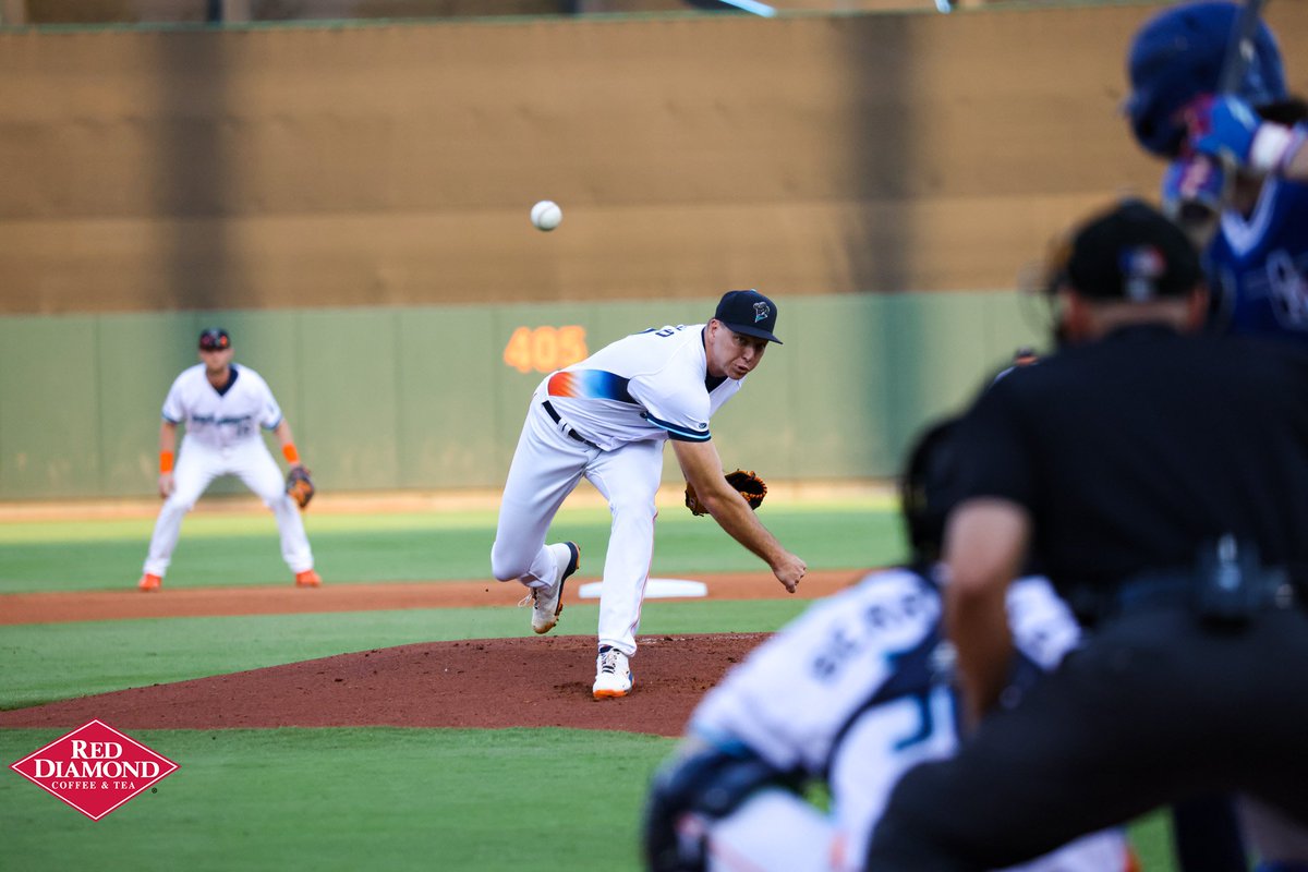 SLSpaceCowboys's tweet image. Ryan Gusto turned in five strong innings, retiring the final 10 hitters he faced, and the bullpen fired four scoreless frames, setting the stage for an eighth-inning comeback for Sugar Land on Wednesday night #SetTheCourse 

@RedDiamond Recap - bit.ly/4cdUT7K