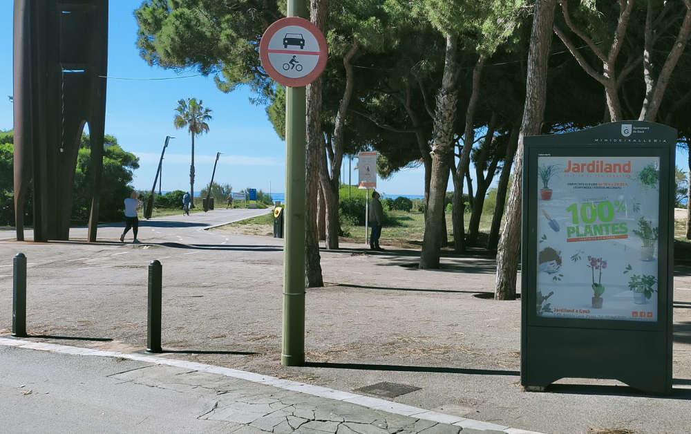 elbruguers's tweet photo. Les minideixalleries de #Gavà ja han reciclat més de 20 tones de miniresidus. En total, n'hi ha una catorzena repartides per tot elmunicipi https://t.co/lj0h89sFg9 https://t.co/22KKiUG0C8