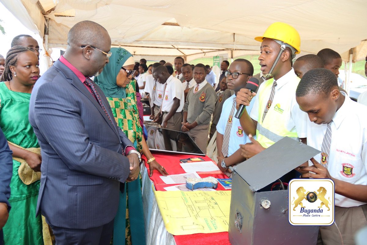 SEtvAfrica's tweet photo. Young minds ignited at #BugandaEnvironmentWeek!  Students showcased innovations, delivered powerful speeches &amp; connected for a greener future. Let's empower youth to protect our planet! 

#EnvironmentalEducation #ProtectOurPlanet https://t.co/uxVnlariqC