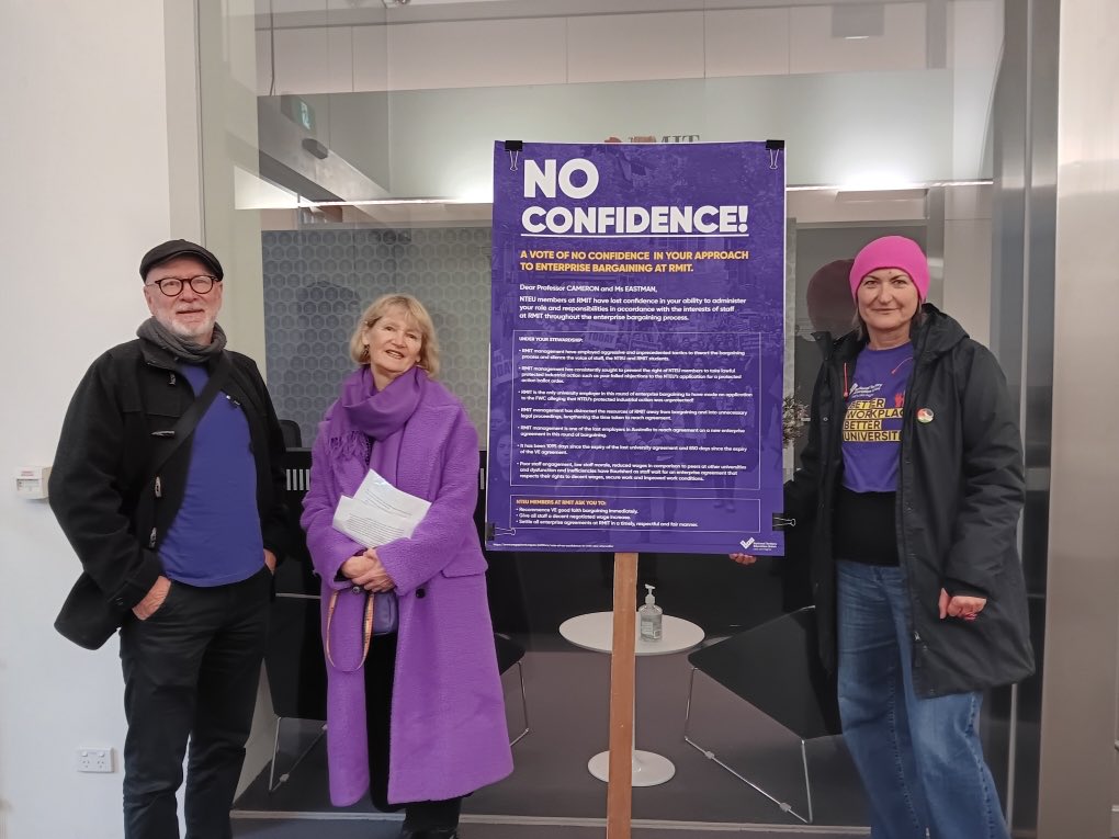 Margareta Windisch (@rebelgretel) on Twitter photo <a href="/NTEU_RMIT/">NTEU — RMIT Branch</a> delivers special pressie to VC Alec Cameron and DVC Mish Eastman on #strike day... a vote of no confidence in their leadership. Where is our EB?! We been bargaining for 13 months! We want a fair deal. <a href="/NTEU_RMIT/">NTEU — RMIT Branch</a> delivers special pressie to VC Alec Cameron and DVC Mish Eastman on #strike day... a vote of no confidence in their leadership. Where is our EB?! We been bargaining for 13 months! We want a fair deal.