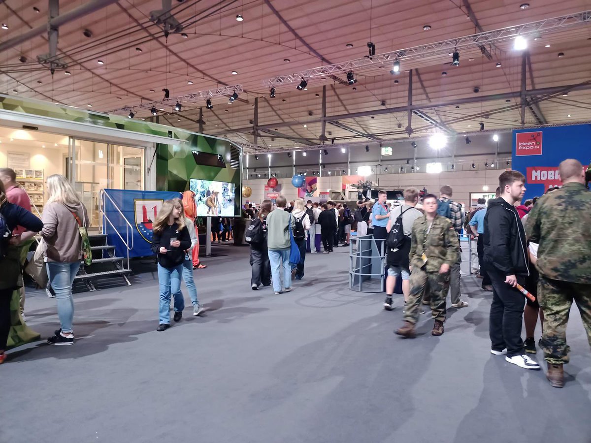 Noch bis Sonntag sind wir für euch auf der Ideen Expo in Hannover. Kommt vorbei! Wir freuen uns auf euren Besuch und tolle Gespräche! #joinus @LGoessing <a href="/Flot1DeuNavy/">COM_DEU_Flotilla1</a> <a href="/deu_flotilla2/">COM_DEU_Flotilla2</a> <a href="/CdrDeuNavalAir/">FlyNavy1</a> <a href="/COM_SeeBtl/">COM Seebataillon non-official</a> <a href="/berlin_buero/">BueroBerlin 🕊🌻🌻</a> <a href="/Marco3Thiele/">Marco Thiele 🕊🕊🕊</a> @Saturnax1 <a href="/deutschemarine/">Deutsche Marine</a>