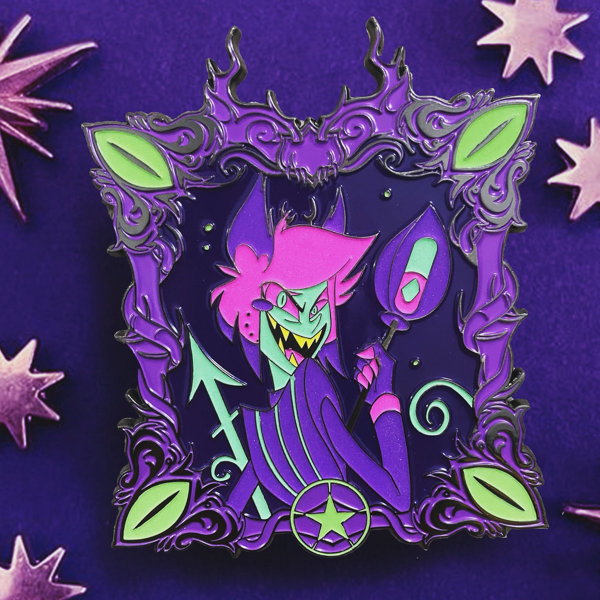 Ui0Ro4Kbq2msAKV's tweet photo. Proudly introduce my Hazbin Hotel AR Pin！4.3 inches，glowing in the dark，AR effect，available to pre-order on Esty now！#hazbinhotel #hazbinhotelalastor #hazbinhotelfanart #glowinthedark #hazbinhotelpin https://t.co/9HIj4s48Q1