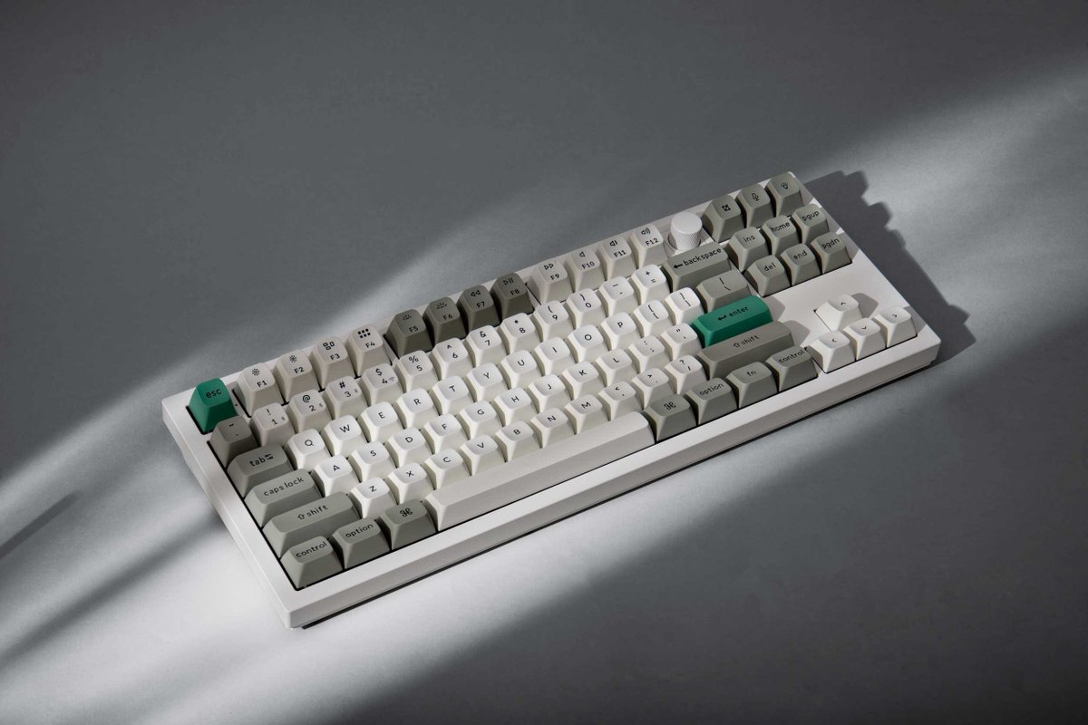 実はKOPEKさんからご提供いただきまして、Keychron Q3 Max US配列 