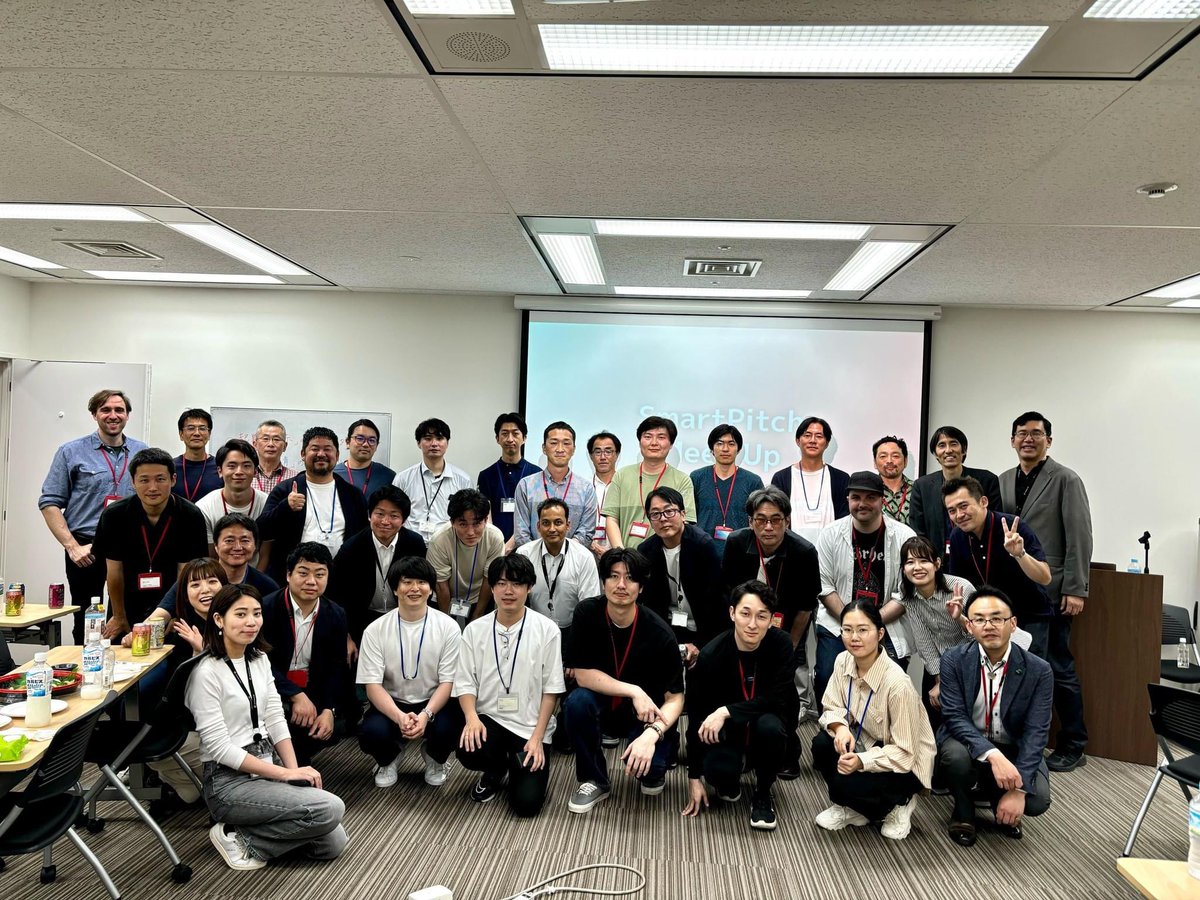 SmartPitch2025's tweet photo. 【6月参加者受付中‼️】
毎月大好評の #SmartPitch MeetUp 
今月は6/25(火)開催🗣❕

写真は、先月のMeetUpの様子！
対象：エクイティでの調達を検討している #スタートアップ  #VC  #CVC

お申し込み⬇️ 
https://t.co/tks8LDsOyE https://t.co/vRjrElQ6PL