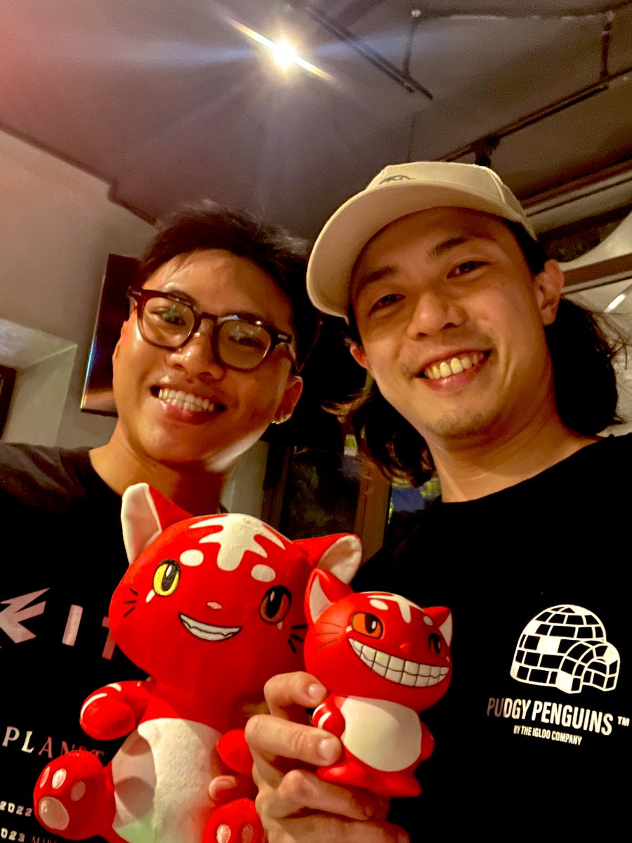 Great event at @nonfungiblesgn, met so many passionate NFT holders from Vietnam. Glad that everyone loves the plushies! 🐧❤️

Big thanks to <a href="/AANC_Official/">AntiAntiNFTs Club</a> for inviting <a href="/PudgyAsia/">Pudgy Asia🐧</a>. Good vibes all around 🇻🇳!