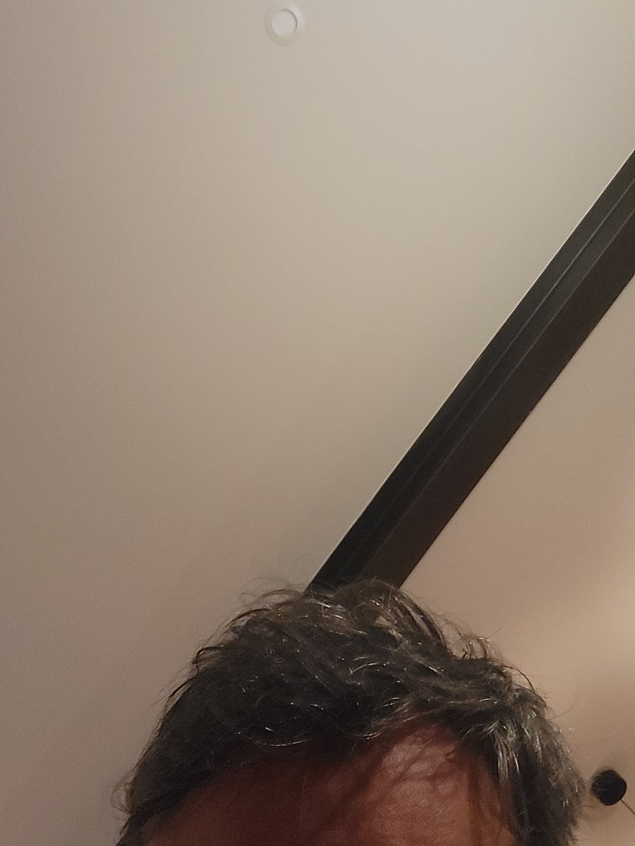 AJemaineClement's tweet photo. Another subscriber request.
"Accidental selfie of top of head only"
#onlydads https://t.co/U4ILQAUL75