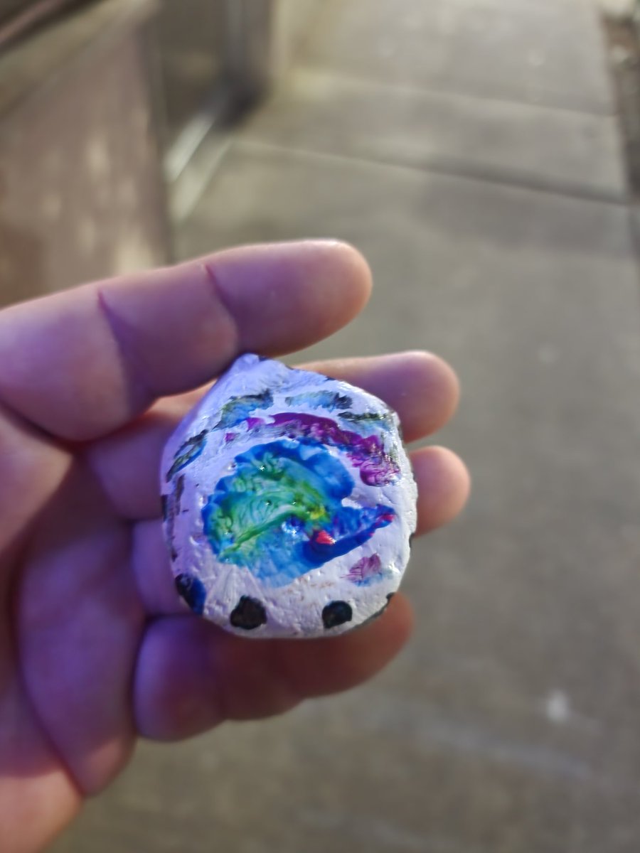 PorungaDBT's tweet photo. Working in Proctor, night walks pay off! If anyone knows the artist/hider please thank them for me. #shroomdrop #mushrooms https://t.co/JjThM09FL2