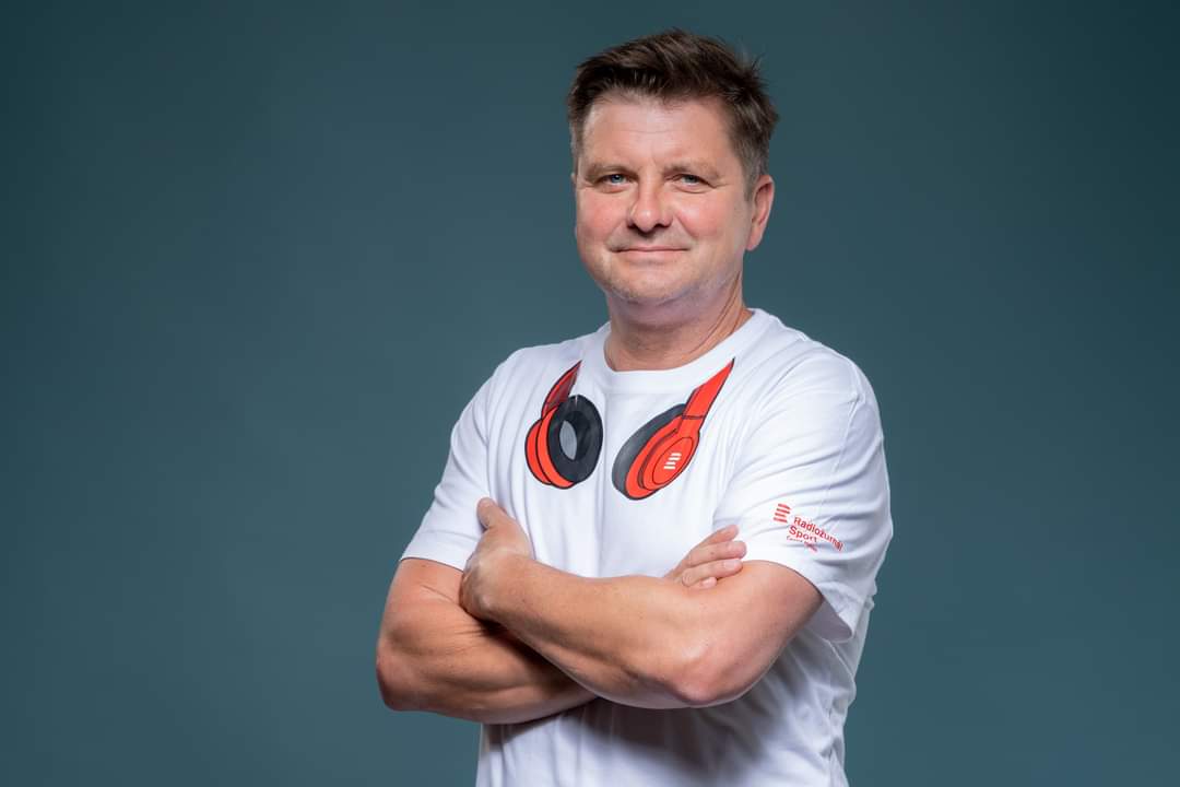 RadiozurnalS's tweet photo. Během Eura 2024 se můžete těšit nejen na přímé přenosy všech utkání, ale i na zajímavé názory a glosy fotbalových expertů 🗣️ Ve vysílání @RadiozurnalS uslyšíte Dušana Uhrina mladšího, Horsta Siegla, Václava Kadlece a Pavla Horvátha ⚽️ https://t.co/JTHJPAHanF
