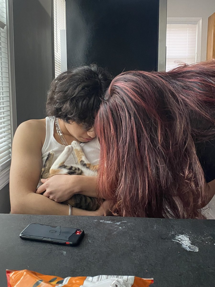 𝖺𝗇𝗀𝗂𝖾🪅🖤. tweet media