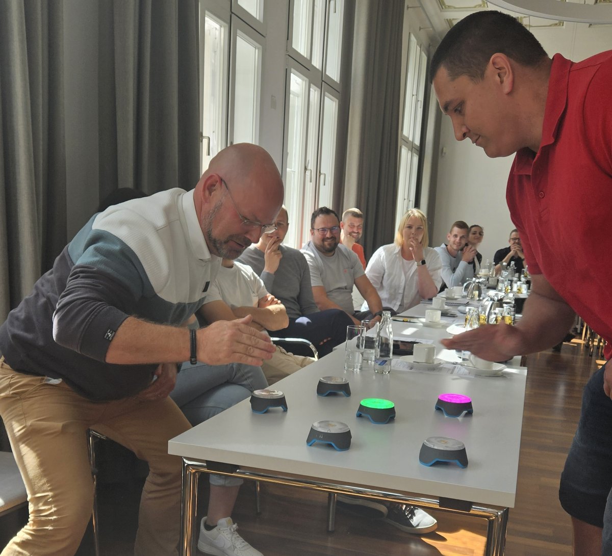 #Fortbildung kann richtig Spaß machen! Danke @bdh_reha Therapiezentrum Ortenau für die spannenden Einblicke in eure Arbeit! 30 #Sanitätshaus-Mitarbeitende aus ganz Deutschland haben viel gelernt über die moderne #neurologische #Reha. #miteinanderreden #voneinanderlernen