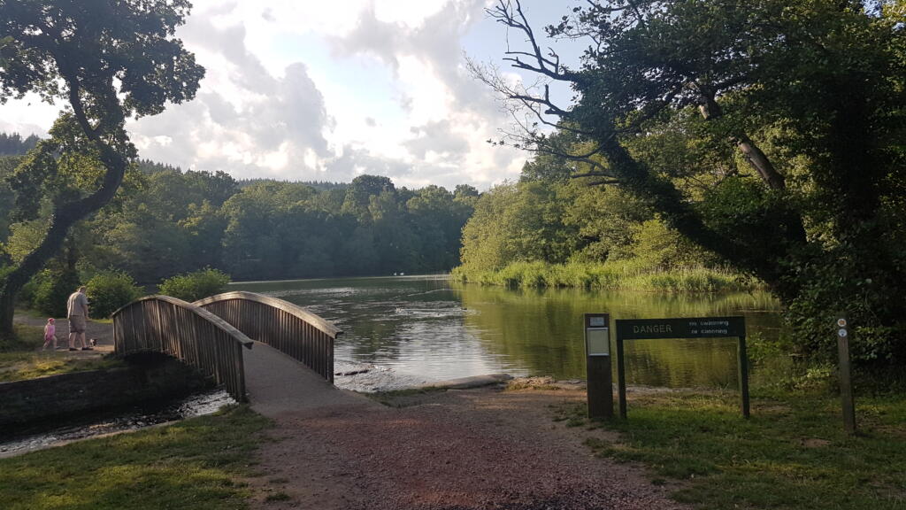 RJonTourUK tweet media