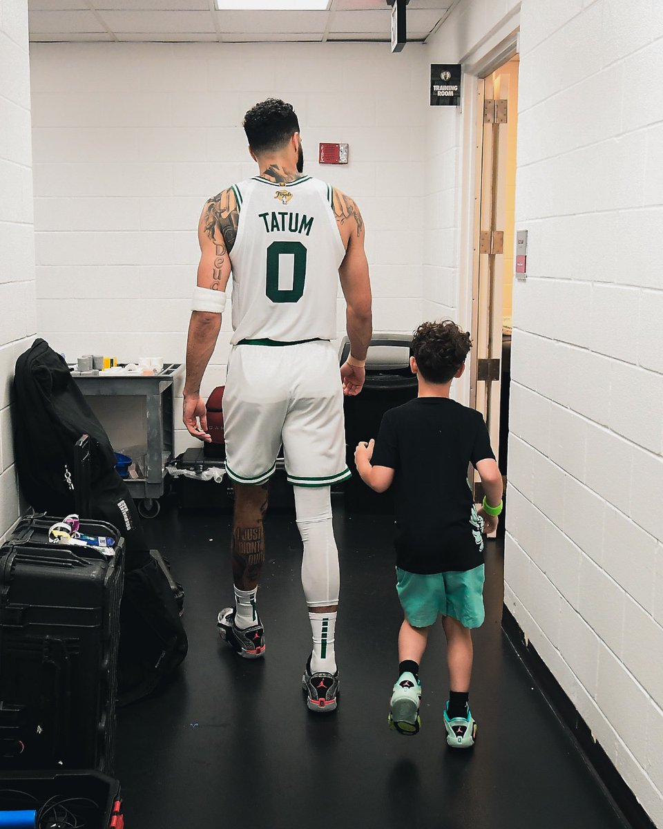 celtics's tweet photo. Good night 😊 https://t.co/S6jKkpbRpT