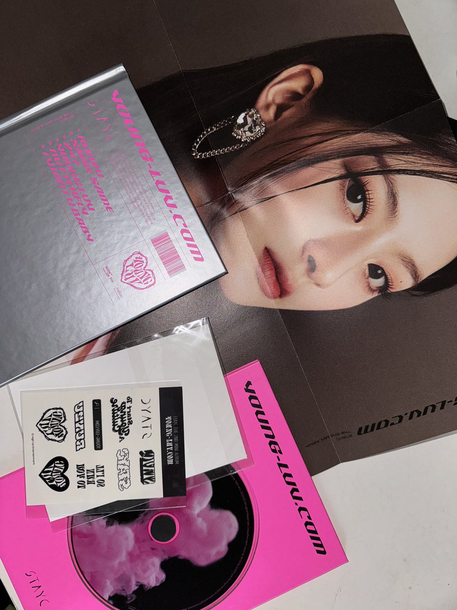 cool___withyou's tweet photo. wts stayc unsealed albums ph

stereotype youngluv
no pc ❌
₱60 per album

sumin isa j yoon sieun seeun https://t.co/34JWqNp1jv