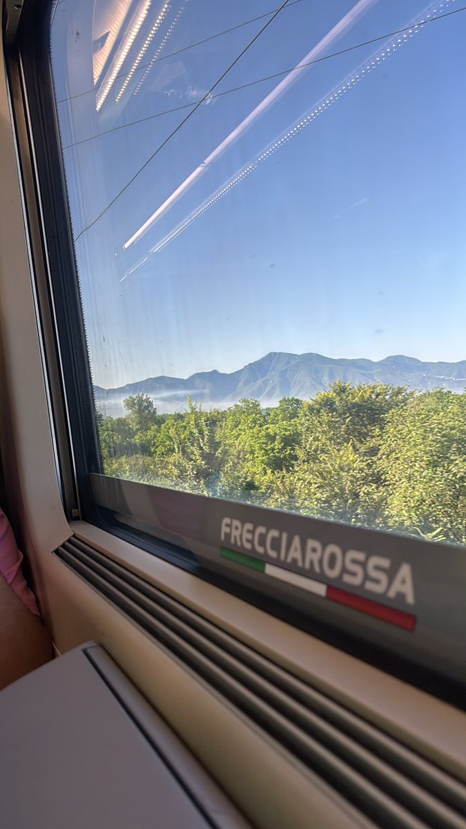 wjnchesterswift's tweet photo. I’M COMING #BigTimeRushMilan https://t.co/6AlIujHSuz