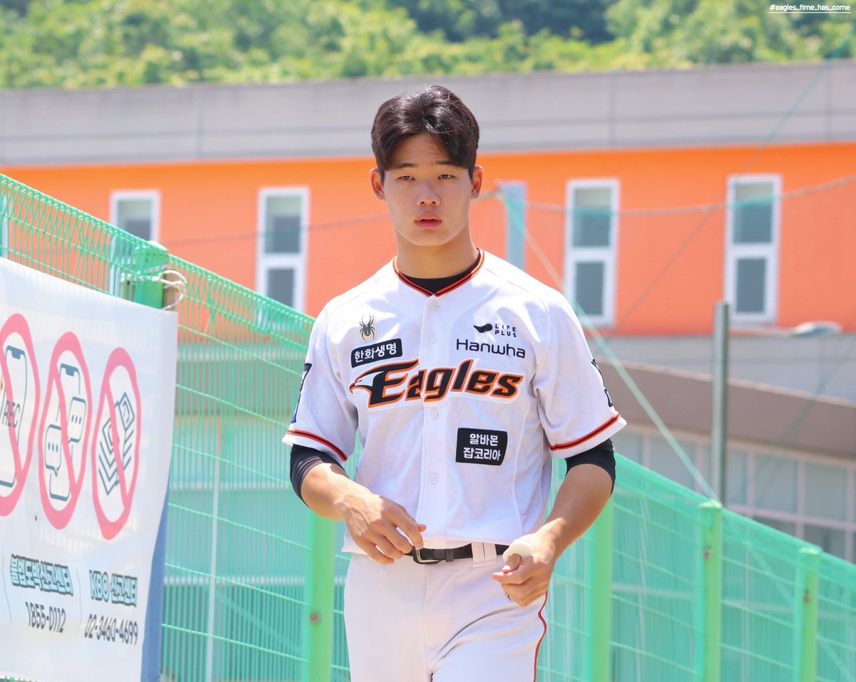 ETSC41's tweet photo. 2024.06.11
#한화이글스 #정안석 #NO_94 https://t.co/OhKn5Ul3Sy