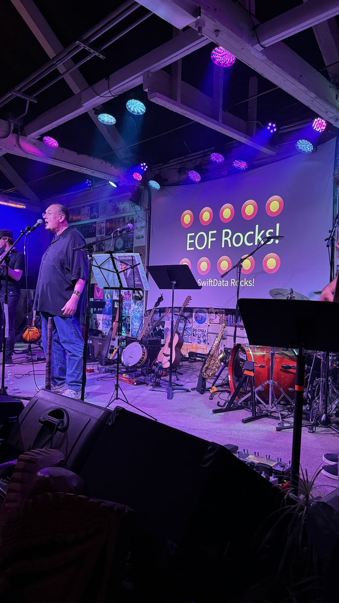 settern's tweet photo. It’s been a minute (or, uh… a pandemic), but had so much fun jumping in once more with @jamesdempsey and the Breakpoints. Bandmate friendships are truly the best kind of futureproof. 🧡 https://t.co/Ts8QRTjbWP