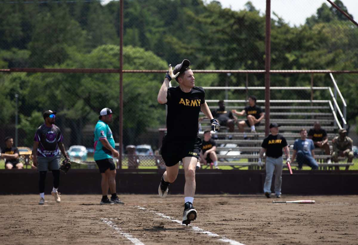 USARJ_PAO's tweet photo. CAMP ZAMA - Army Week Day 3 Softball
On the third day, under a clear sky, they swung their bats and the runners ran. Everyone, regardless of rank, enjoyed the game.
#ArmyWeek #ArmyBirthday #ArmyTeam #Soldiers #IchiDan @USFJ_J  @USARPAC  @INDOPACOM  @DeptofDefense  @USArmy https://t.co/tCQCd8fX61