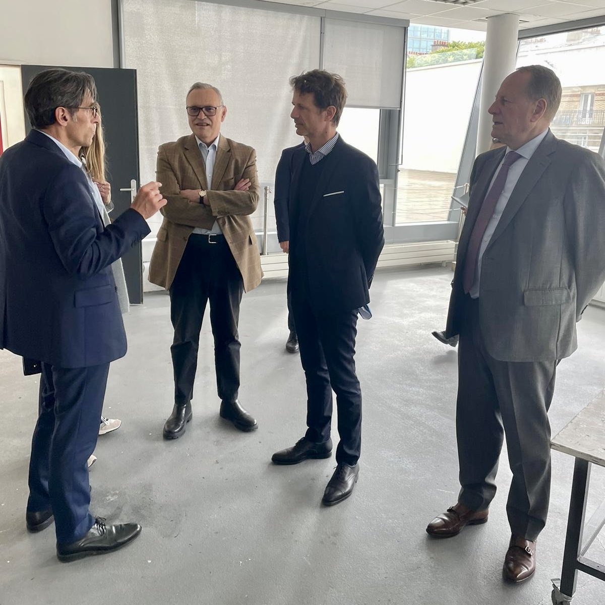 James Chéron tweet media