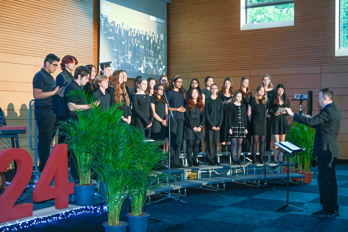 International School of Düsseldorf tweet media