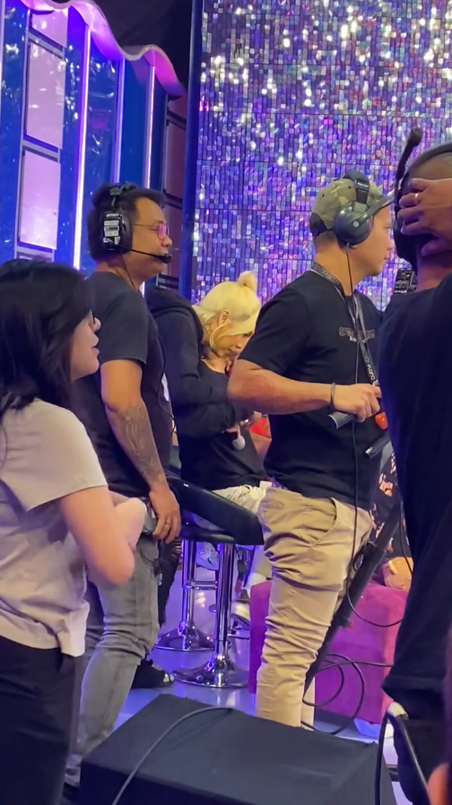 ViFeelings's tweet photo. OH YOU TWO huhu cutest pls

#ViceGanda | #ViceIon | #IonPerez https://t.co/QsbJAjZWs8