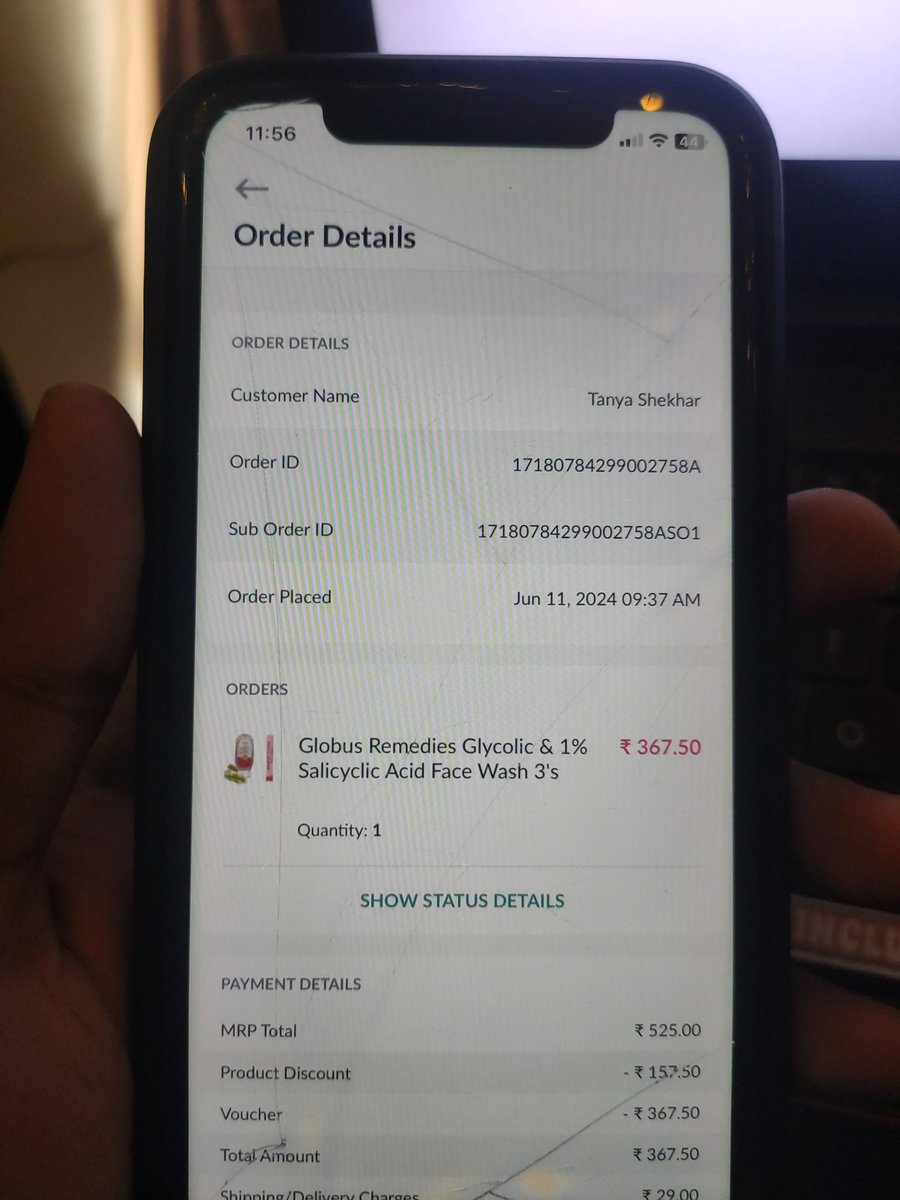 VidyaMandirCla2's tweet photo. @NetMeds 
Ordered a medicine on 11th of july
It was supposed to deliver on 12th of july
Had a chat with customer care 
They said the product will be delivered on 12th july by night 
I am writing on this on 13th of july
I haven't received my order yet
Seriously pathetic service https://t.co/kp941RQXp4