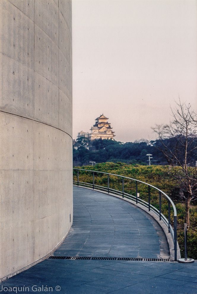 JJoaquinGalan's tweet photo. #ThursdayArchitecture: #Himeji City #Museum of Literature  in Himeji, Hyogo prefecture, #Japan. Designed by #TadaoAndo in 1991. 
#Architecture.
姫路文学館, 兵庫県姫路市 https://t.co/REVUU6djJK