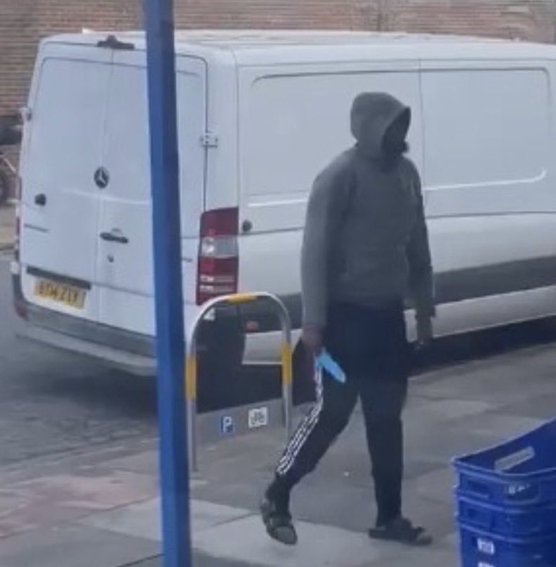 LeilaniDowding's tweet photo. We are living in a 2 tier police and justice system…. The establishment are making sure there are Zero deterrents for this behaviour. This is no accident. It  can only be by design 

Golders Green knife attacker Gabriel Abdullah, 34, spared jail. 

Kevin 'bunny' Crehan was jailed and died for putting bacon near a mosque.

Sam Melia currently serving 2 years for stickers.