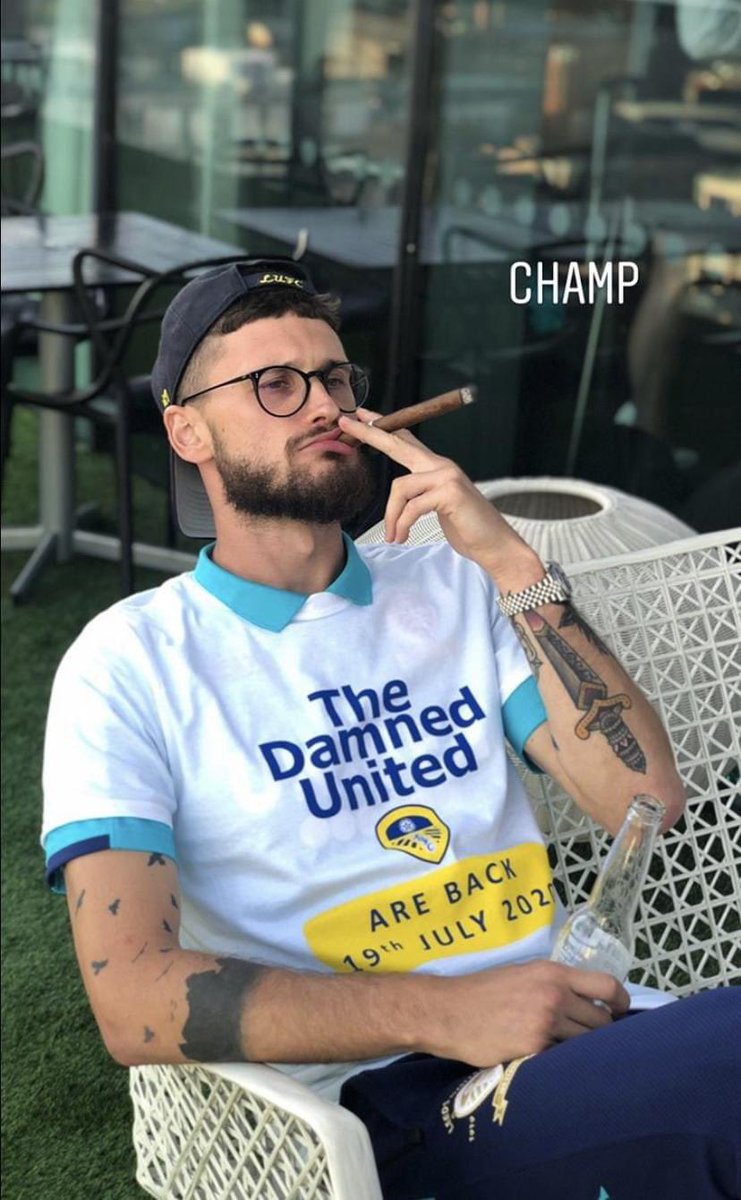 jonains1990's tweet image. Happy birthday to the king of shithousery @Cli5hy
MOT 🤍💛💙
@PhilHay_ @GrahamSmyth @TheSquareBall #leeds #lufc