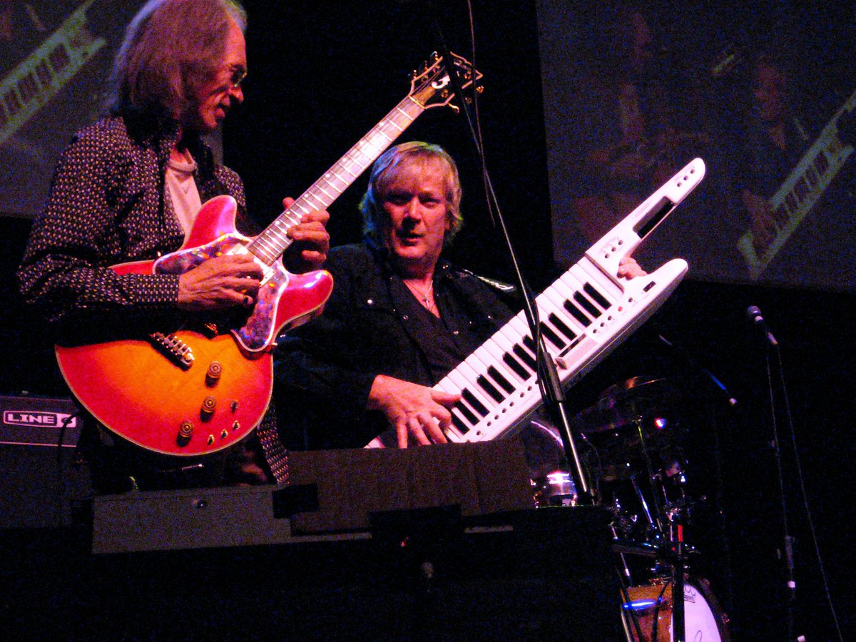 edowds's tweet photo. @asiageoff You and Steve on the same night in 2008 in Glasgow https://t.co/6Tl6PAJ155