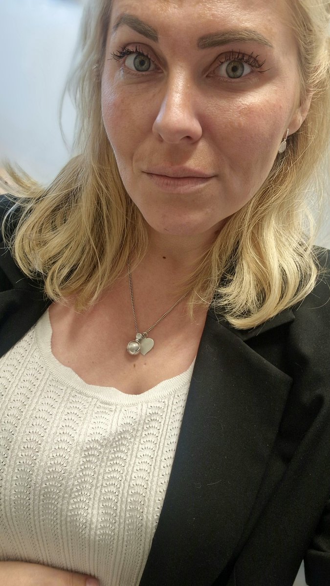 Då kör vi igång sommarlovet 😍🍾