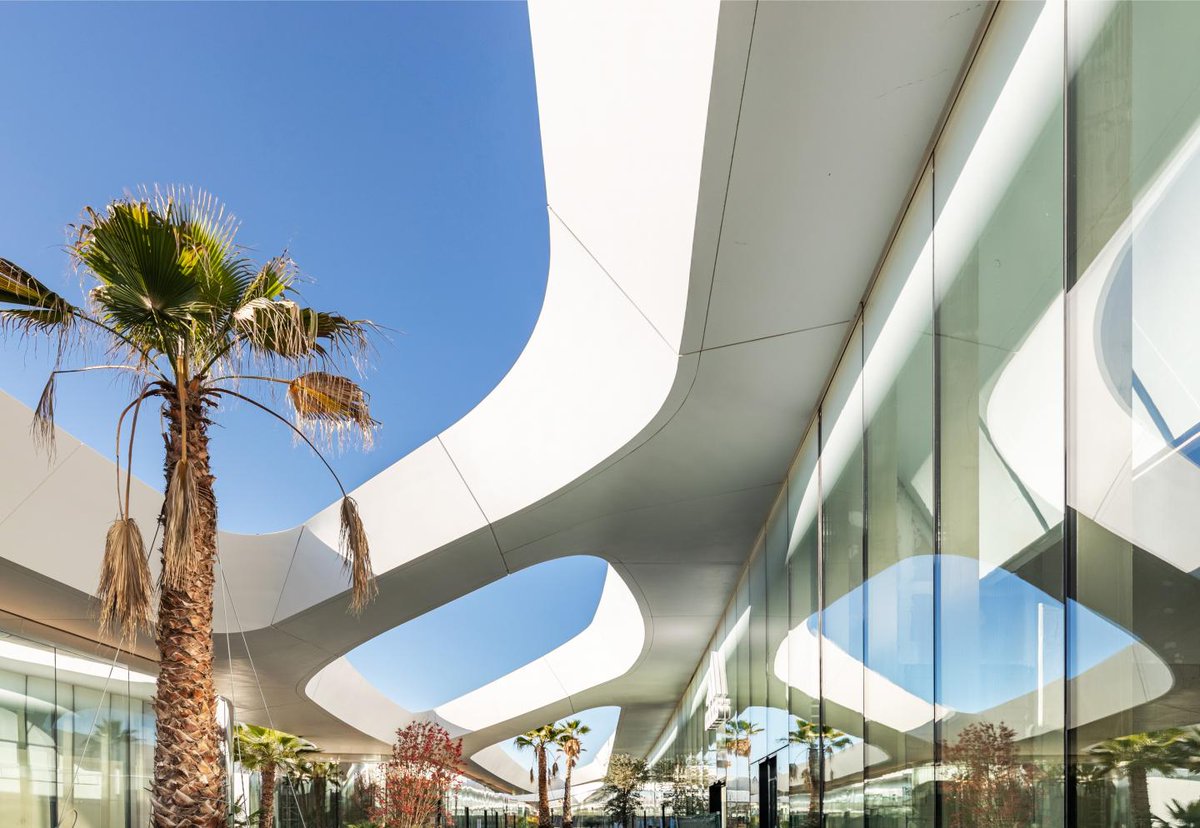 WACommunity's tweet image. Gianni Ranaulo Design wins WA Awards 47th Cycle with Oasiz Madrid in Spain: worldarchitecture.org/architecture-p… #WAawards