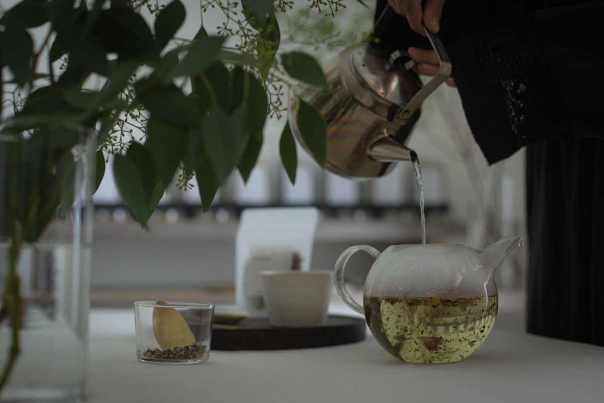 numazucourt's tweet photo. 植物療法士がブレンドするハーブティー #ametsuchi さんの無料試飲会を開催します🫖
忙しない日常の中でホッと一息、心と身体にやさしいハーブティーがあるだけで癒しの時間に。自身の体調や感情と向き合うきっかけにも◎ 各種販売も行います。(しお) https://t.co/C6g1XYGc3L