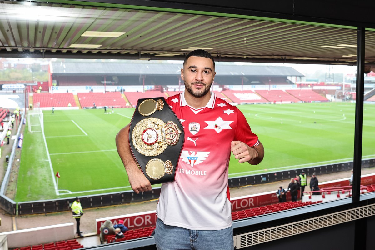 BarnsleyFC's tweet photo. One of our own 🥊

🎟️ Pre-sale tickets at https://t.co/OFjEBiKJKf.

@CallumSimpson9 | @boxxer | @SkySportsBoxing https://t.co/7ZtFSCjcBq