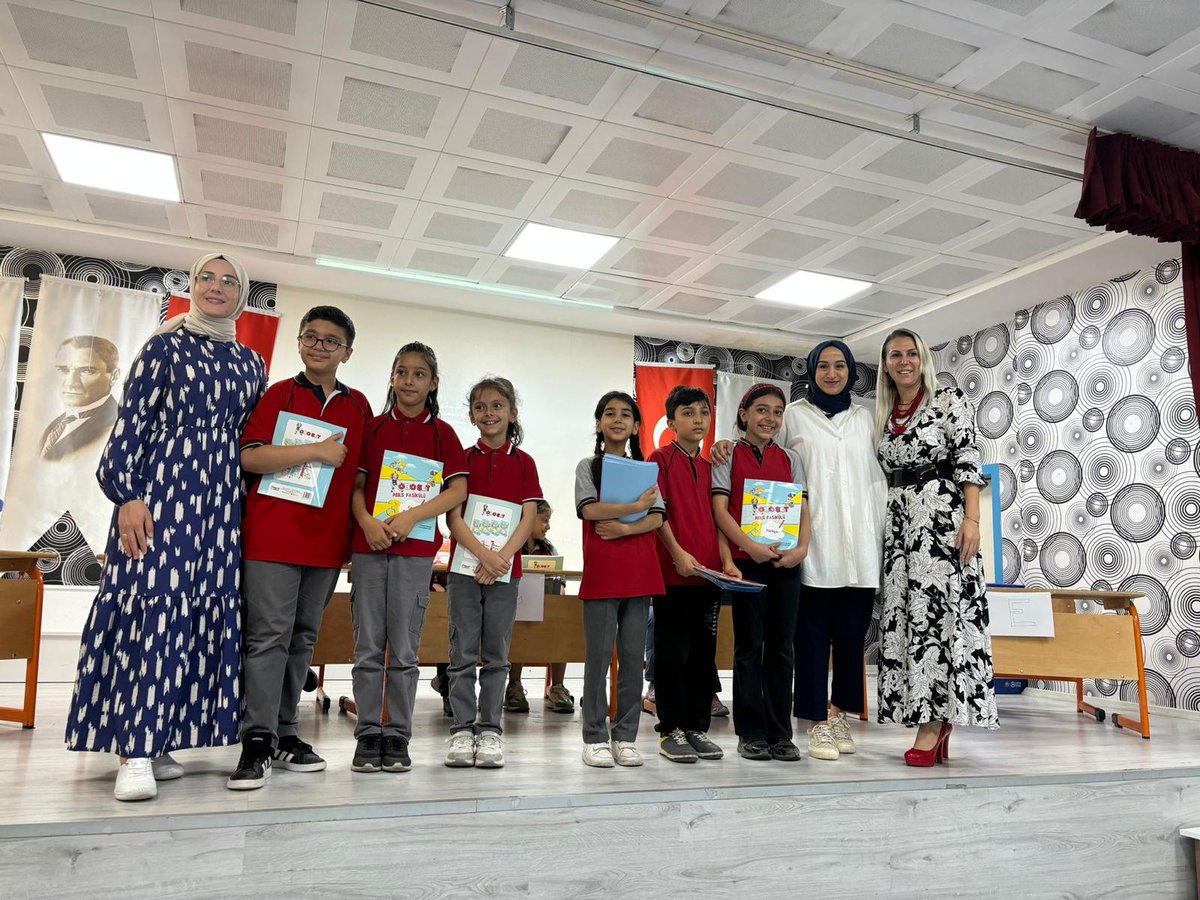 İNGİLİZCE BİLGİ YARIŞMASI
Yıl sonu etkinlikleri kapsamında 
Gazi ilkokulu olarak her sene düzenlemiş olduğumuz sınıflar arası geleneksel İngilizce bilgi yarışmamızı yaptık.