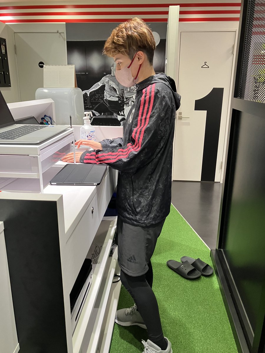 fh_challenge's tweet photo. 毎回慣れない環境の中からスタートをしてすぐに馴染んで、店舗、自分自身の課題を明確にし、行動する。
OPSVの方を本当に尊敬しています。
二俣川に浅見さん、柴田さんがいることが当たり前じゃない。常に感謝。
#ホンマッチョ元気っちょ
#ドクターストレッチ
#OPSV
#感動から報酬を
#二俣川 https://t.co/RRrGoWj5h0