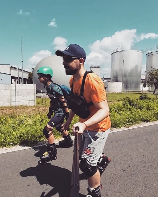 FobTi's tweet photo. Back in Action! 😎

#InlineSkating #skating #rollerskating #rollerblading #roller #happy #freetime #FatherAndSon https://t.co/ggGyr99nPL
